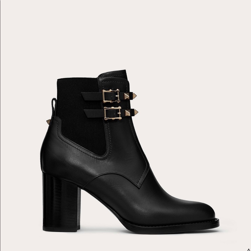 Valentino Garavani
Rockstud ankle boots 70mm